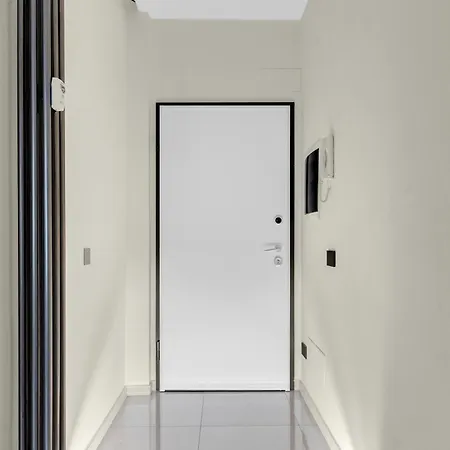 Is In The Air - Suspended Bed & Bath Hub Apartmán *