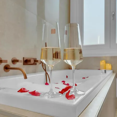 Is In The Air - Suspended Bed & Bath Hub Apartment *